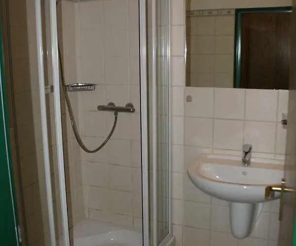 Haus Bader 招待所 *